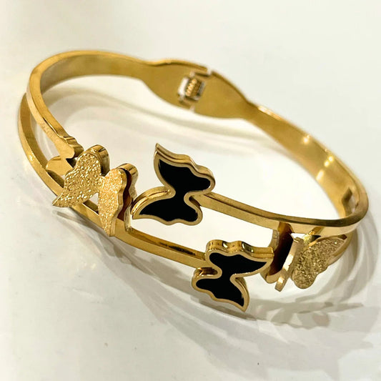 Four Butterfly Handcuff